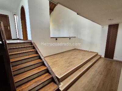 Casa de 4 alcobas en venta en Cerros De Niza, Bogotá, 220 m² · foto 6 de 20