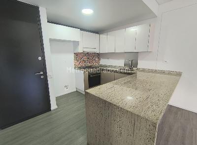 Apartamento de 2 alcobas en venta en La Merced, Bogotá, 87 m² · foto 3 de 20