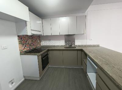 Apartamento de 2 alcobas en venta en La Merced, Bogotá, 87 m² · foto 4 de 20