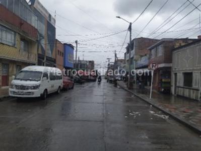 Casa de 5 alcobas en venta en Granada Sur, Bogotá, 280 m² · foto 3 de 14