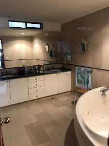 Apartamento de 3 alcobas en venta en Chico Reservado, Bogotá, 269 m² · foto 10 de 11