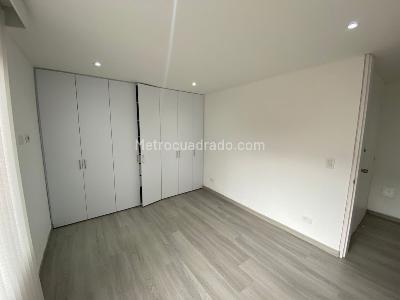 Apartamento de 2 alcobas en arriendo en La Carolina, Bogotá, 92 m² · foto 4 de 17