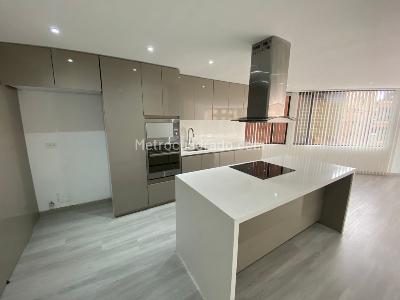 Apartamento de 2 alcobas en arriendo en La Carolina, Bogotá, 92 m² · foto 10 de 17