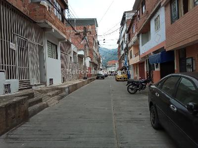 Casa de 5 alcobas en arriendo en La Cumbre, Floridablanca, 100 m² · foto 17 de 17