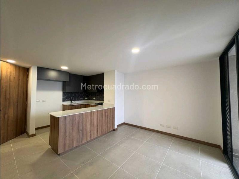 Piso – Sabaneta, San Isidro - Más