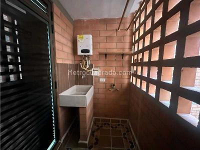 Apartamento de 4 alcobas en arriendo en Prados De Sabaneta, Sabaneta, 98 m² · foto 6 de 17
