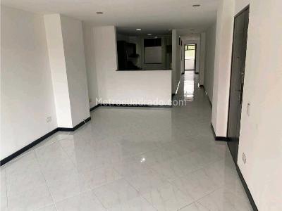 Apartamento en arriendo en El Portal, Envigado · foto 3 de 16
