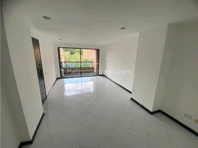 Apartamento en arriendo en El Portal, Envigado · foto 4 de 16