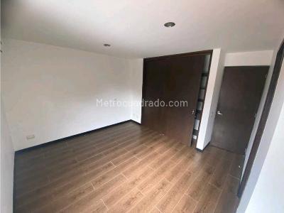 Apartamento en arriendo en El Portal, Envigado · foto 12 de 16