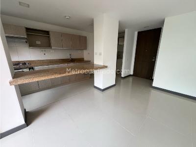 Apartamento en arriendo en Cumbres, Envigado · foto 2 de 16