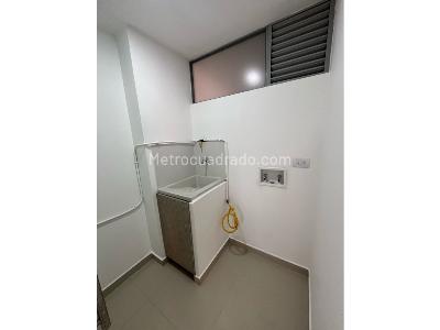 Apartamento en arriendo en Cumbres, Envigado · foto 3 de 16