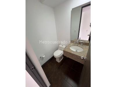 Apartamento en arriendo en Cumbres, Envigado · foto 4 de 16