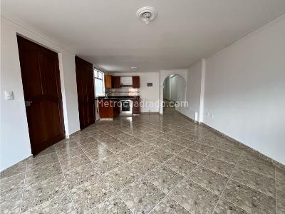 Apartamento de 3 alcobas en arriendo en Mesa, Envigado, 109 m² · foto 3 de 14