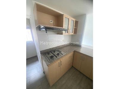 Apartamento de 3 alcobas en arriendo en San Jose, Sabaneta, 92 m² · foto 2 de 17