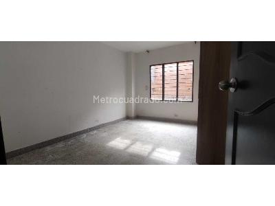 Apartamento de 4 alcobas en arriendo en Rosellon, Envigado, 100 m² · foto 3 de 14