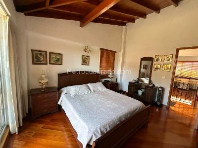 Casa de 3 alcobas en venta en El Escobero, Envigado, 164 m² · foto 10 de 16