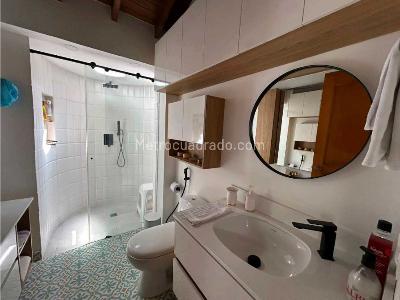 Casa de 3 alcobas en venta en El Escobero, Envigado, 164 m² · foto 14 de 16