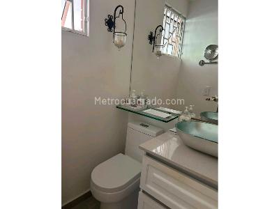 Casa de 3 alcobas en venta en El Escobero, Envigado, 164 m² · foto 15 de 16