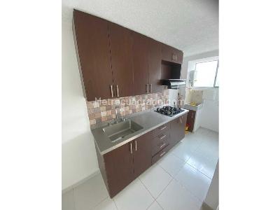 Apartamento de 2 alcobas en arriendo en El Carmelo, Sabaneta, 58 m² · foto 2 de 14
