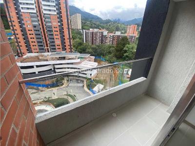 Apartamento de 3 alcobas en arriendo en Camino Verde, Envigado, 63 m² · foto 4 de 16