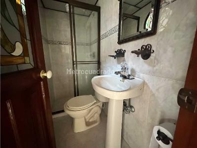 Apartamento de 2 alcobas en arriendo en Los Naranjos, Envigado, 50 m² · foto 10 de 12