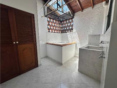 Apartamento de 2 alcobas en arriendo en Los Naranjos, Envigado, 50 m² · foto 11 de 12