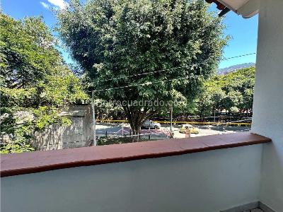 Apartamento de 2 alcobas en arriendo en Los Naranjos, Envigado, 50 m² · foto 5 de 12