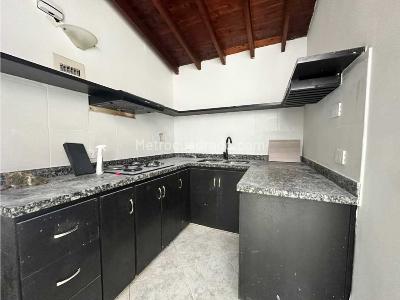 Apartamento de 3 alcobas en arriendo en Alcala, Envigado, 80 m² · foto 3 de 9