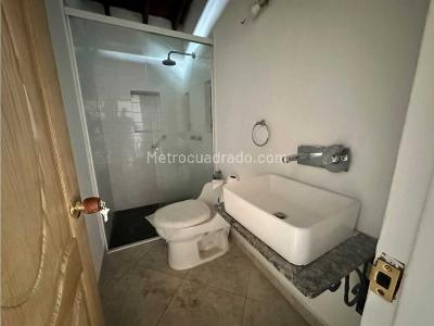 Apartamento de 3 alcobas en arriendo en Alcala, Envigado, 80 m² · foto 5 de 9