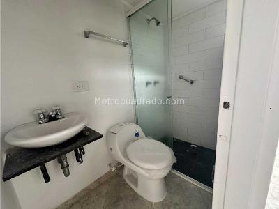 Apartamento de 3 alcobas en arriendo en Alcala, Envigado, 80 m² · foto 7 de 9