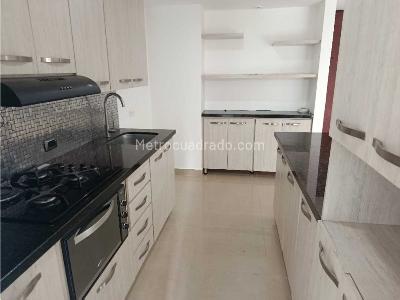 Apartamento de 3 alcobas en arriendo en Loma De Las Brujas, Envigado, 97 m² · foto 12 de 20