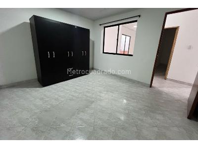 Casa de 3 alcobas en arriendo en Los Naranjos, Envigado, 110 m² · foto 6 de 14