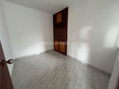 Casa de 3 alcobas en arriendo en Los Naranjos, Envigado, 110 m² · foto 12 de 14