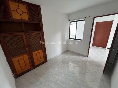 Casa de 3 alcobas en arriendo en Los Naranjos, Envigado, 110 m² · foto 13 de 14