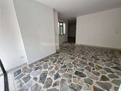 Casa de 3 alcobas en arriendo en Alcala, Envigado, 100 m² · foto 3 de 14