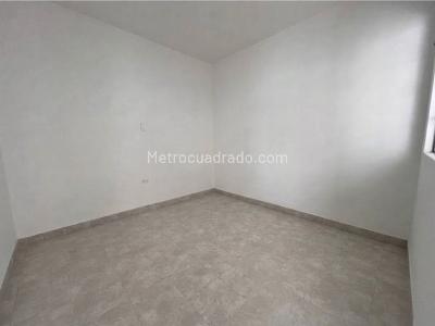 Casa de 5 alcobas en arriendo en La Magnolia, Envigado, 200 m² · foto 7 de 15