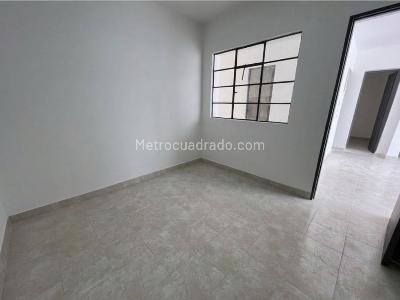 Casa de 5 alcobas en arriendo en La Magnolia, Envigado, 200 m² · foto 8 de 15