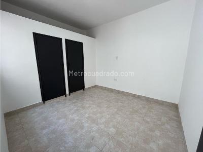 Casa de 5 alcobas en arriendo en La Magnolia, Envigado, 200 m² · foto 10 de 15