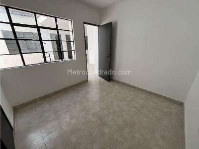 Casa de 5 alcobas en arriendo en La Magnolia, Envigado, 200 m² · foto 13 de 15