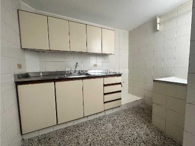 Apartamento de 3 alcobas en arriendo en Centro, Envigado, 70 m² · foto 3 de 10