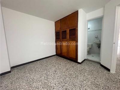 Apartamento de 3 alcobas en arriendo en Centro, Envigado, 70 m² · foto 5 de 10