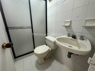 Apartamento de 3 alcobas en arriendo en Centro, Envigado, 70 m² · foto 6 de 10