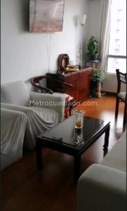Apartamento de 3 alcobas en venta en Kuraka, Bogotá, 67 m² · foto 3 de 11