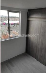 Apartamento de 2 alcobas en venta en Madelena Sur, Bogotá, 42 m² · foto 4 de 10