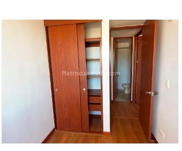 Apartamento de 2 alcobas en venta en San Antonio Norte Ii, Bogotá, 47 m² · foto 8 de 13