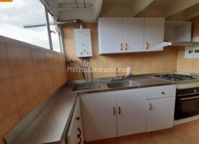 Apartamento de 3 alcobas en venta en Cedritios, Bogotá, 62 m² · foto 6 de 11