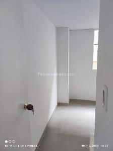Apartamento de 3 alcobas en venta en Cedritos Central, Bogotá, 61 m² · foto 9 de 13