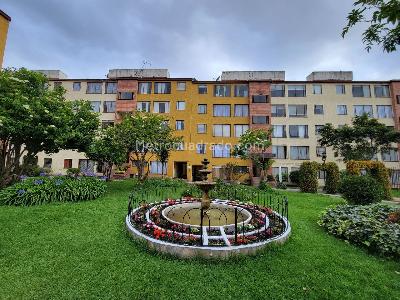 Apartamento de 3 alcobas en venta en Cedritos Central, Bogotá, 61 m² · foto 2 de 13