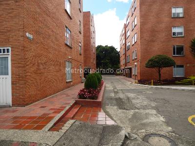 Apartamento de 3 alcobas en venta en Niza, Bogotá, 120 m² · foto 1 de 18