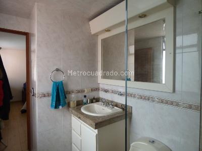 Apartamento de 3 alcobas en venta en Niza, Bogotá, 120 m² · foto 12 de 18